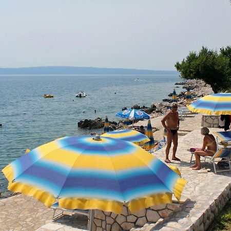 Apartments With A Parking Space Novi Vinodolski - 5600 Екстер'єр фото