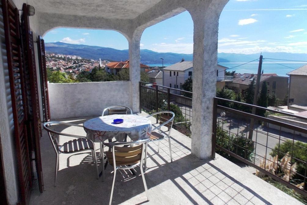 Apartments With A Parking Space Novi Vinodolski - 5600 Екстер'єр фото