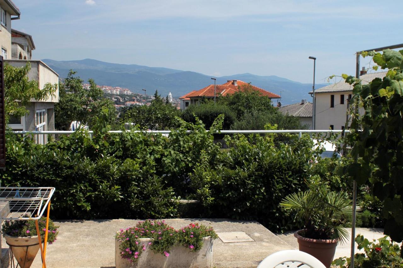 Apartments With A Parking Space Novi Vinodolski - 5600 Екстер'єр фото