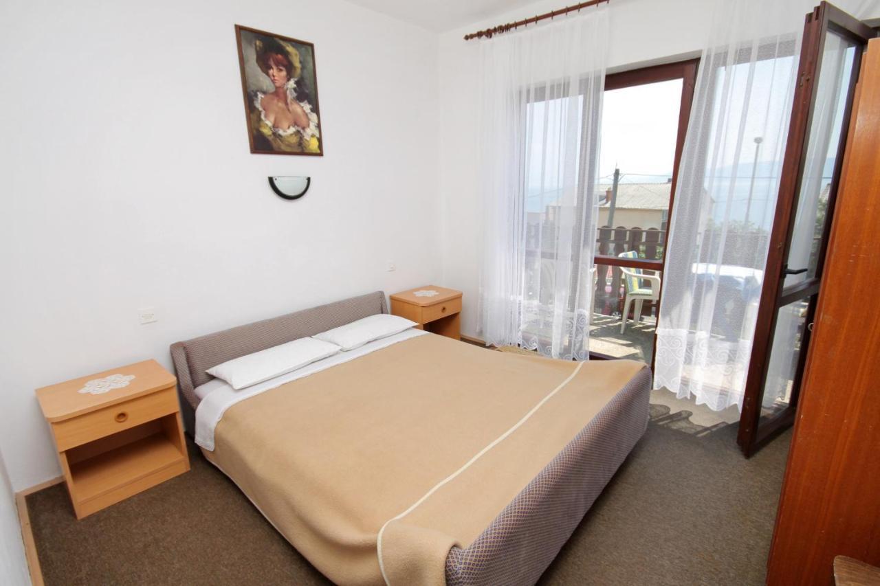Apartments With A Parking Space Novi Vinodolski - 5600 Екстер'єр фото