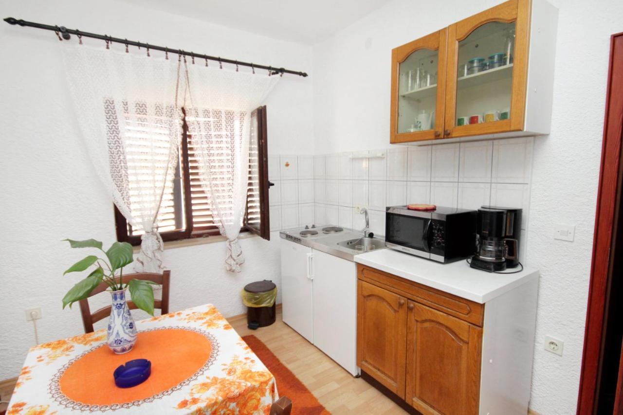 Apartments With A Parking Space Novi Vinodolski - 5600 Екстер'єр фото